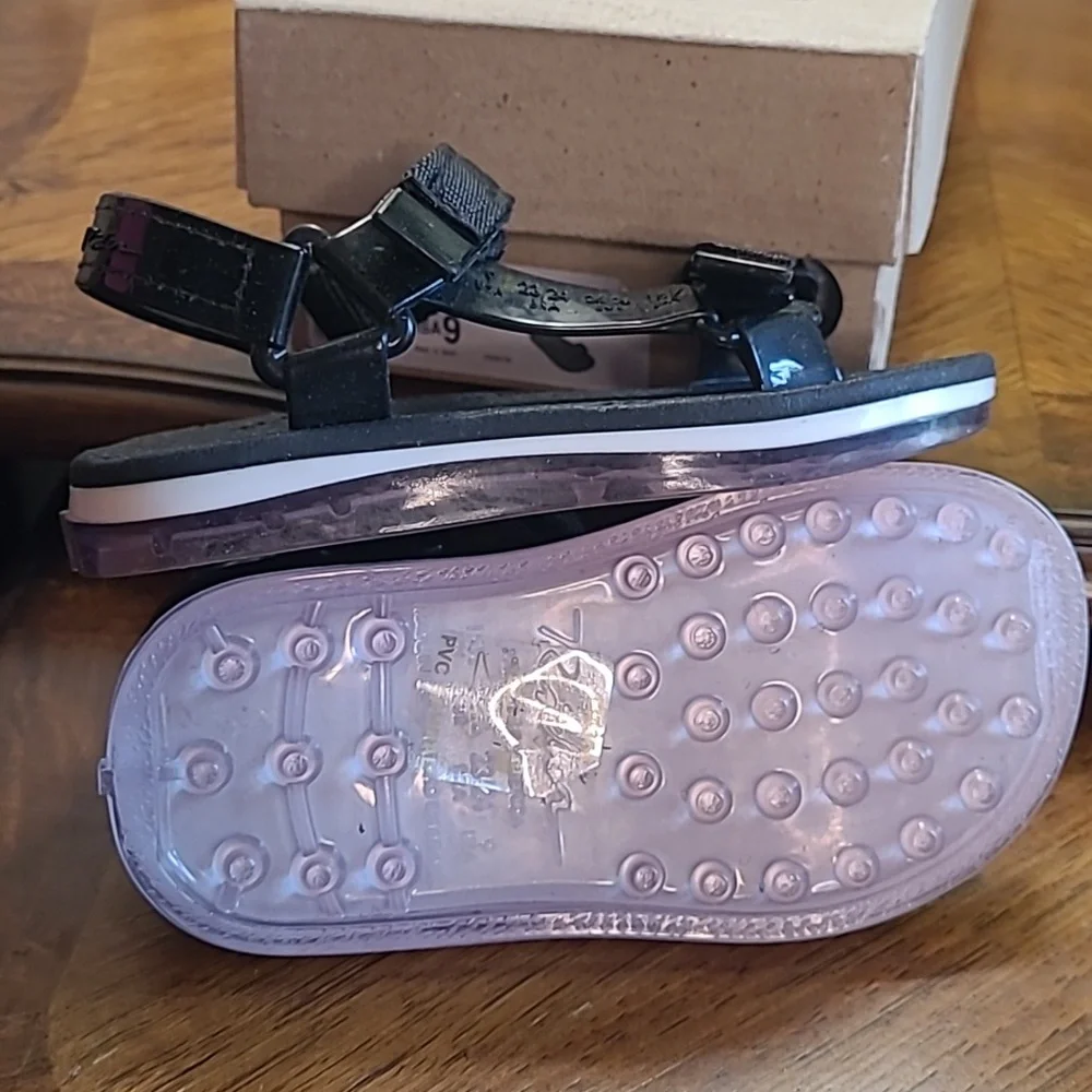 New in box! Mini Melissa Papete rider black jelly sandal Girls toddler size 9